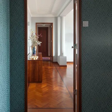Art Deco Apartment Over Bolhao Market Apartment Porto