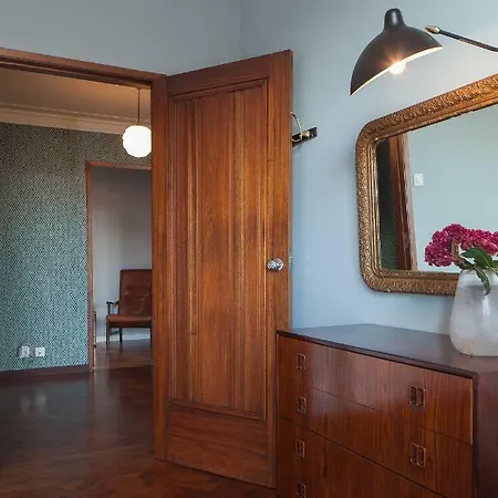 Art Deco Apartment Over Bolhao Market * Porto